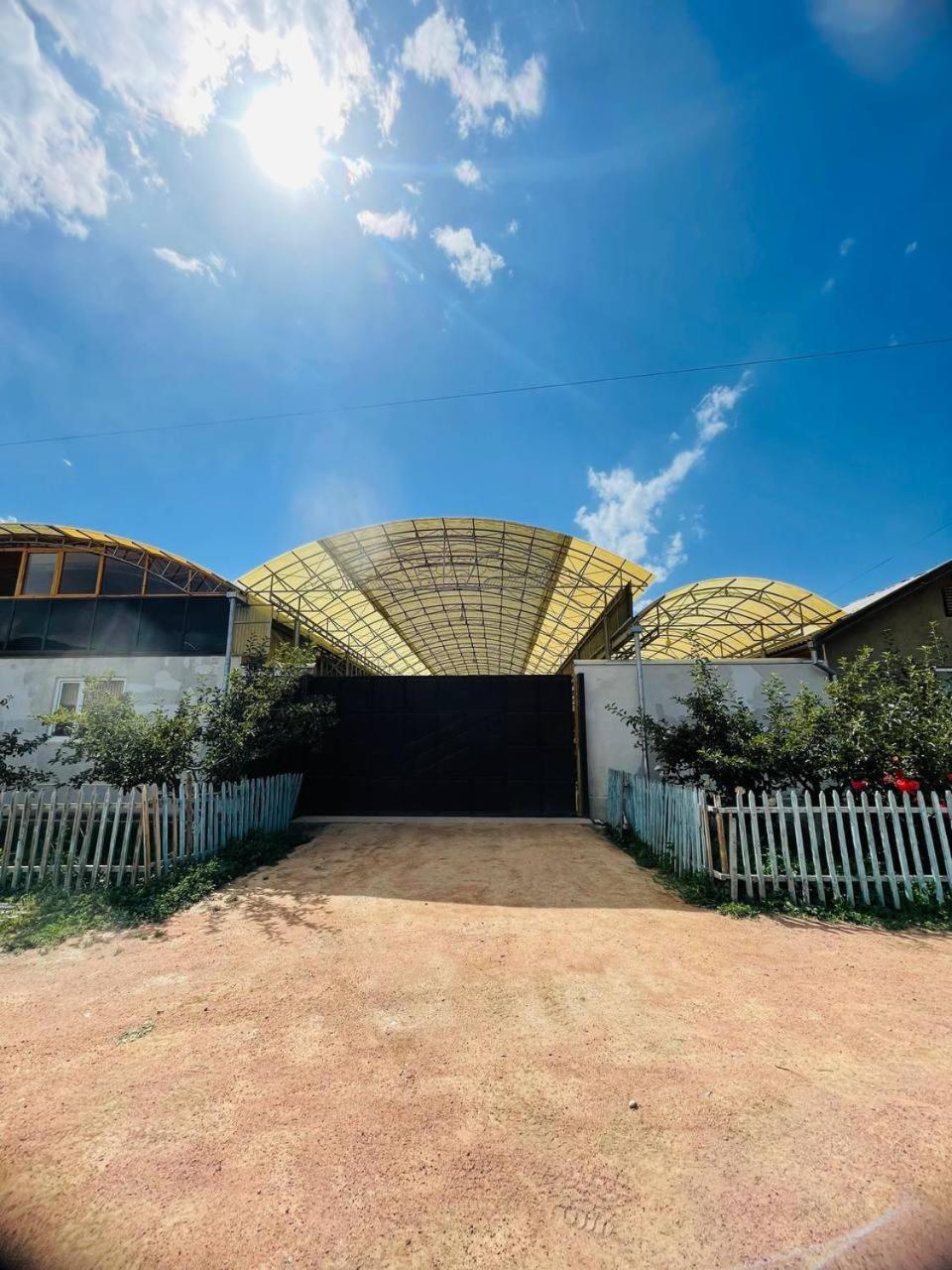 Guest House Amirhan Bokonbayevo Екстериор снимка