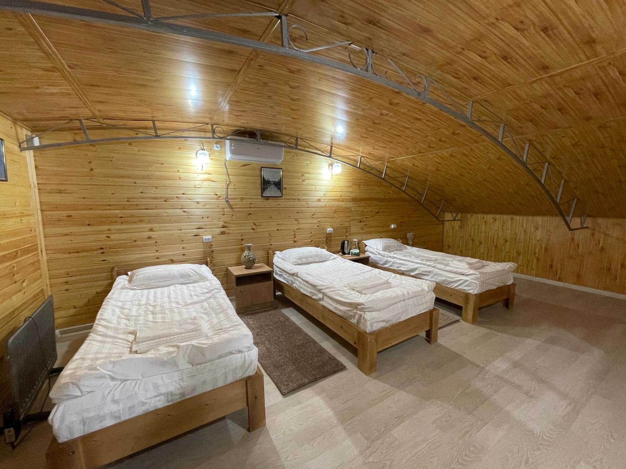 Guest House Amirhan Bokonbayevo Екстериор снимка